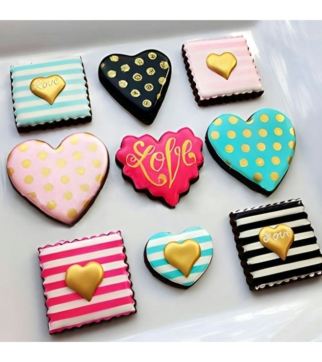 علبة بسكويت بألوانها المتعددة