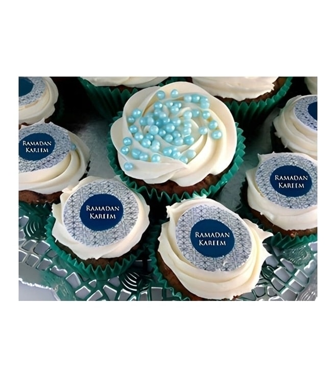 احتفالات رمضان دزينة من الكب كيك