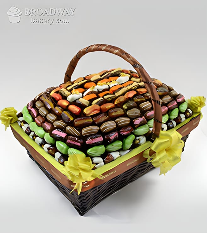 فواكه التمر المحشوة بالكريمة