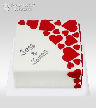 كعكة الفراولة بالقلب الساتاني