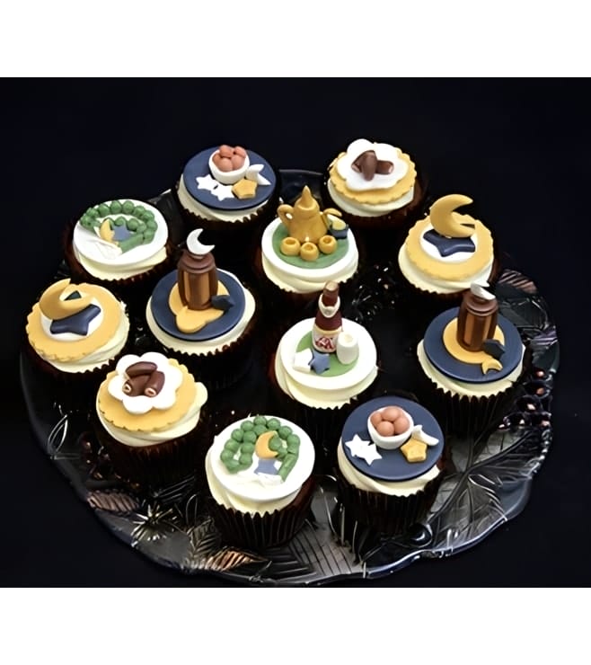 طاولة الإفطار دزينة من الكب كيك