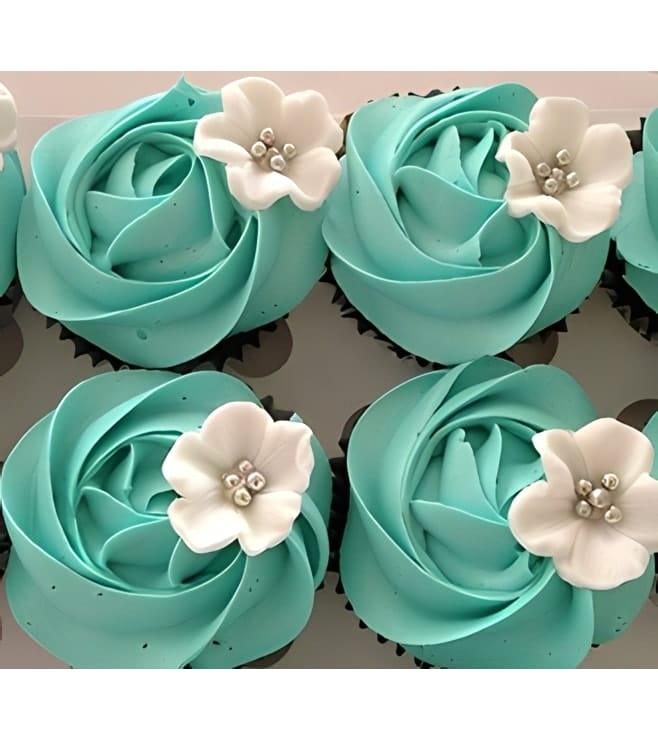 أحلام الكب كيك المزينة بالكريمة