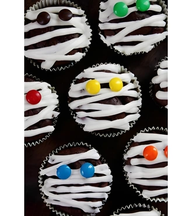 كب كيك مومياء ملفوفة بالكامل