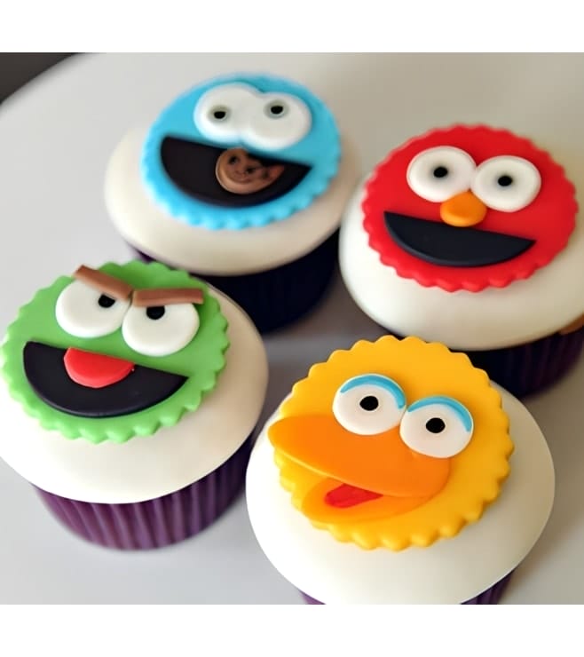 أصدقاء شارع سمسم دزينة من الكب كيك