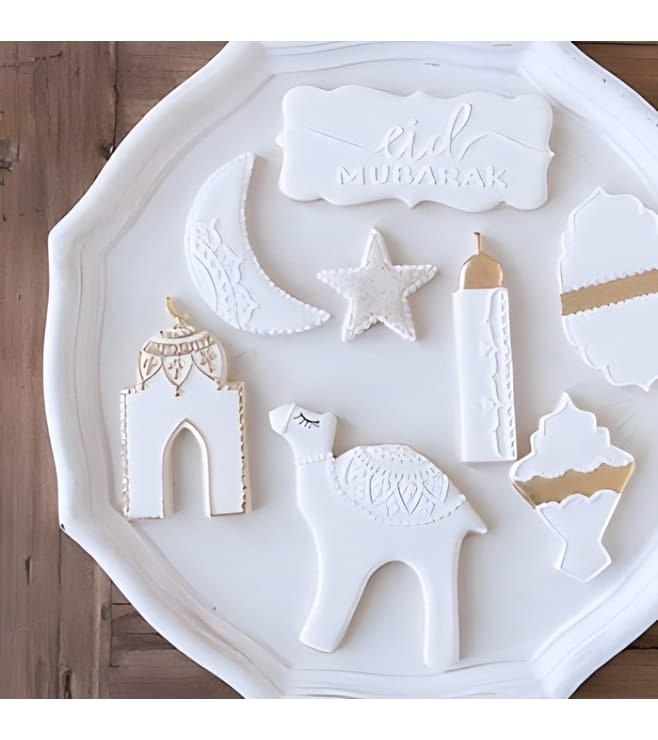 كعكات عيد بيضاء نقية