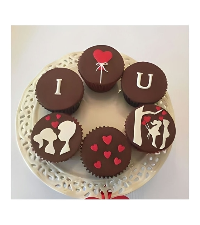 قبلة مسروقة دزينة من الكب كيك