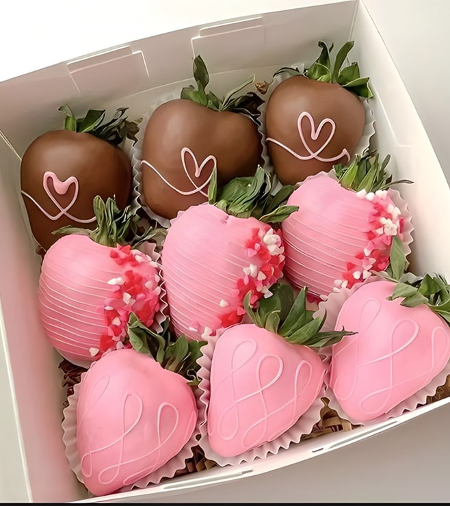 فراولة مغموسة بالشوكولاتة الفاخرة