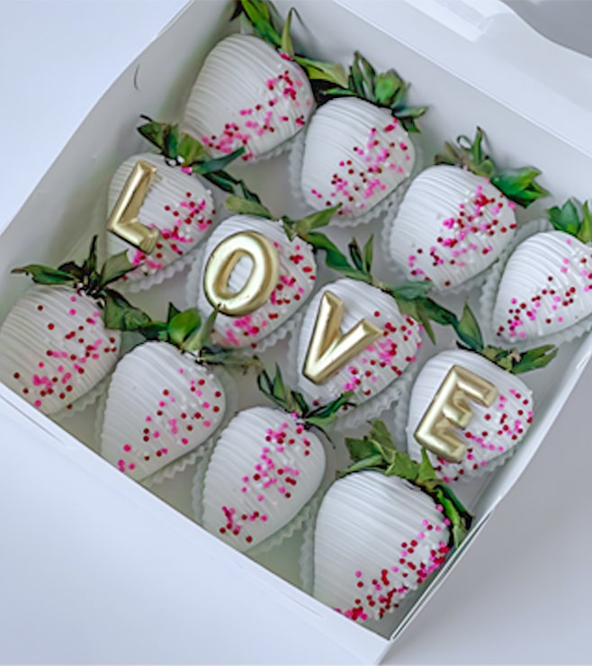 فراولة مغموسة بالحب الخالص