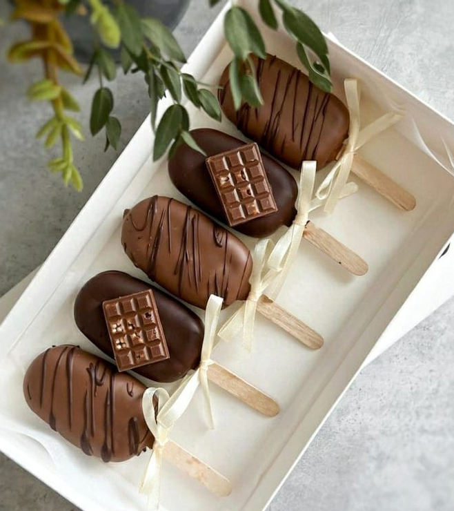 كعكات ديلوكس ديلايتس