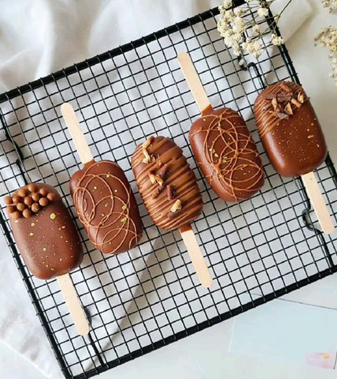 كعكات مثلجة ذات مذاق فائق