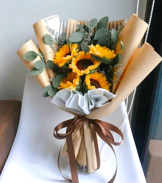 باقة زهور ذهبية، عافية