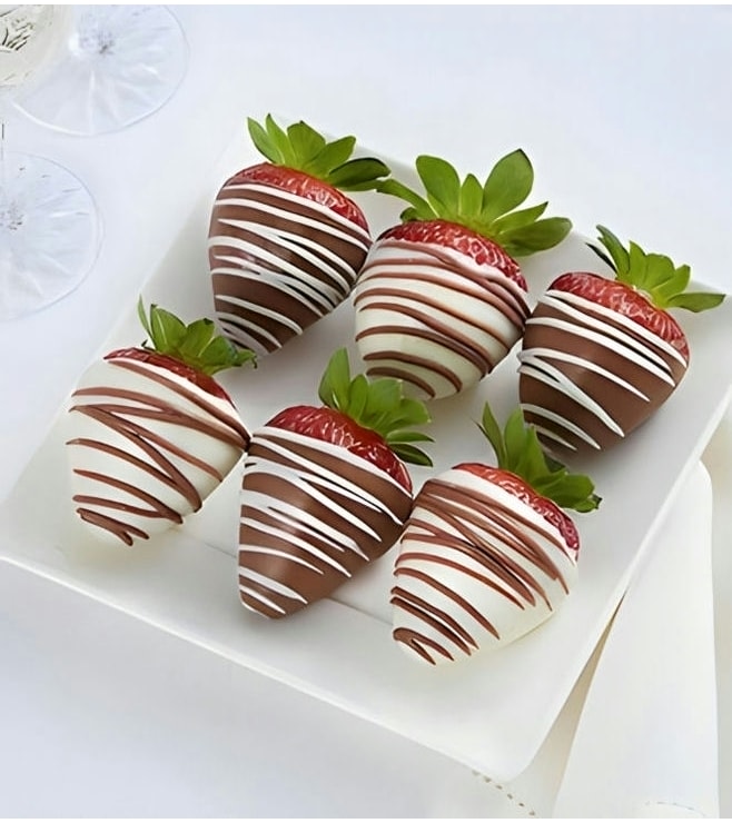 عام جديد معك فراولة مغموسة