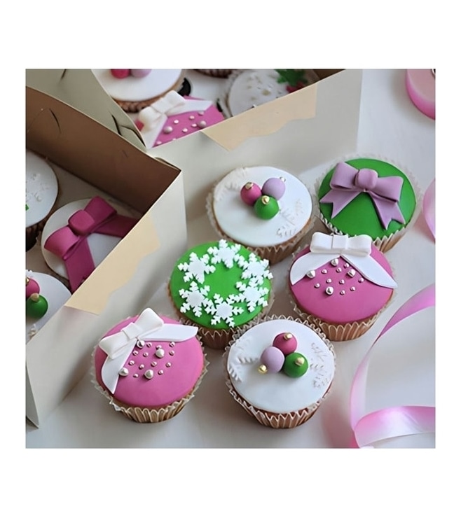 كعكات عيد الميلاد المبهجة