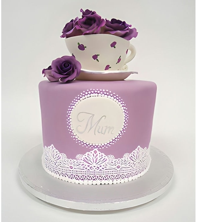 كوب الشاي الخاص بها كعكة