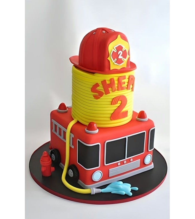 كعكة على شكل سيارة إطفاء مجهزة جيدًا، كعكات