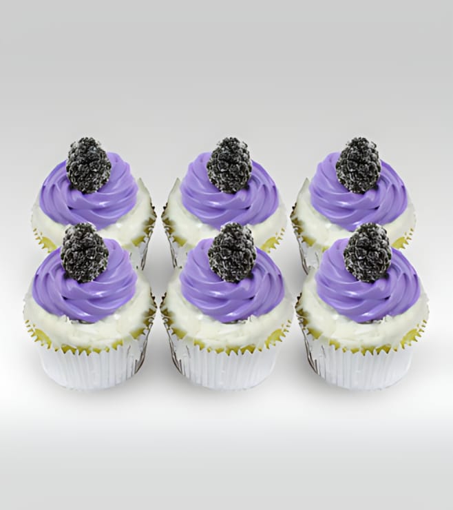 كب كيك التوت الأسود وجوز الهند