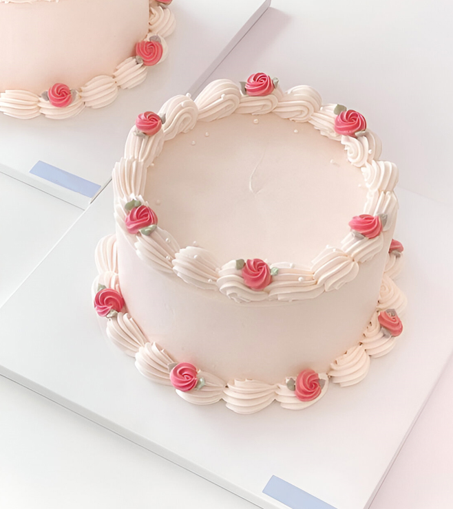 كعكة بيضاء ساحرة، عيد ميلاد