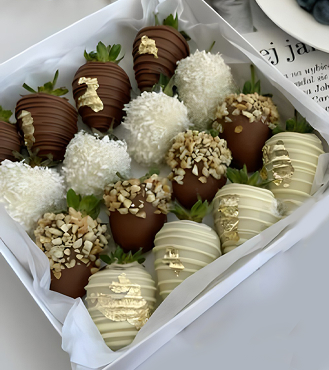 مزيج الفراولة بالشوكولاتة والقشدة