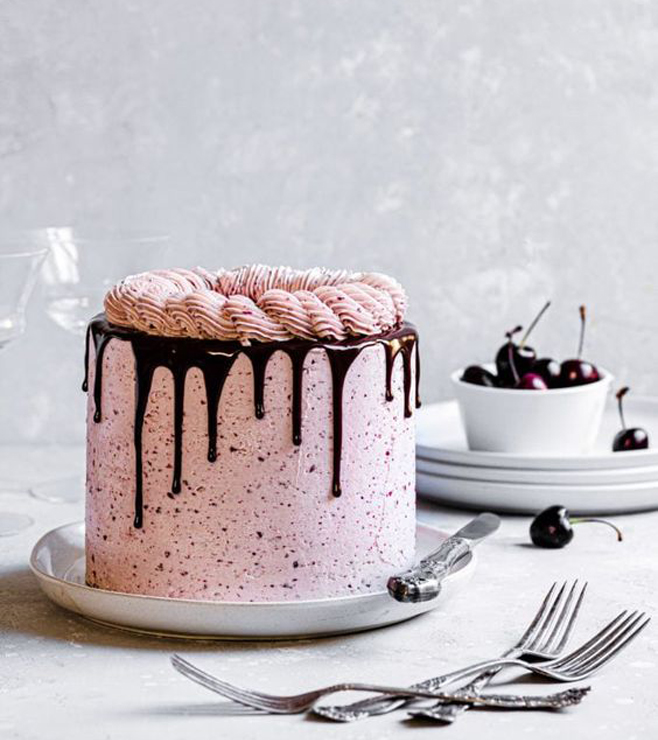 كعكة أنيقة باللون الوردي، ذكرى سنوية