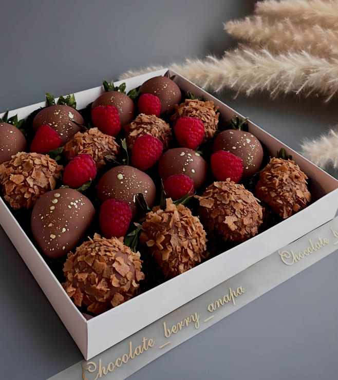 Crown Jewel Dipped Strawberries, Ramadan Gifts
