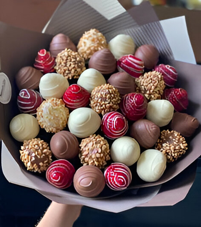 فراولة مغموسة بالشوكولاتة