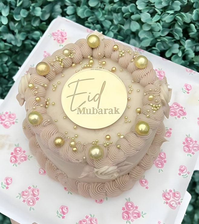 كعكة صغيرة بمناسبة عيد مبارك