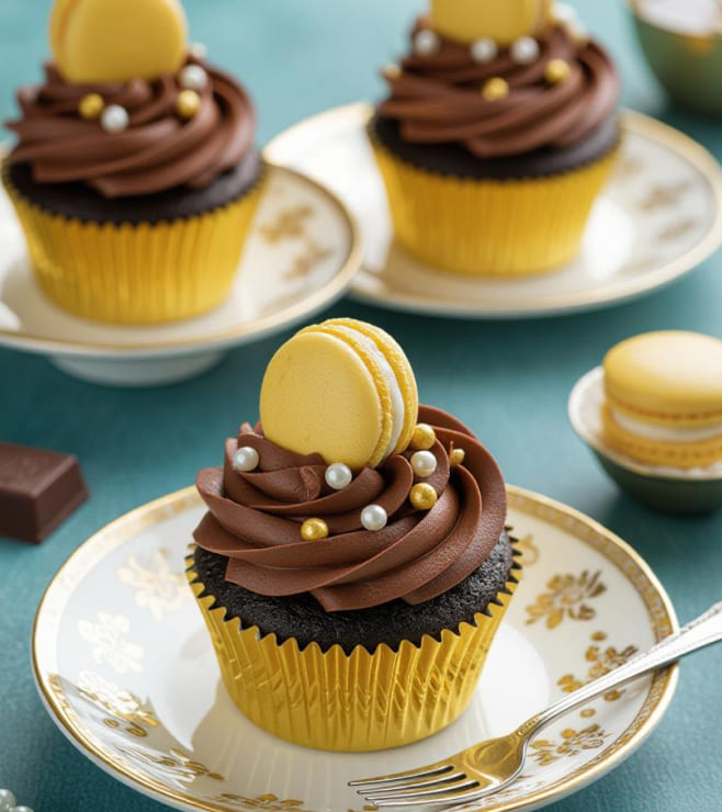 Gilded Harmony Cupcakes