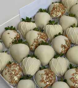 إغراء الفراولة الذهبية