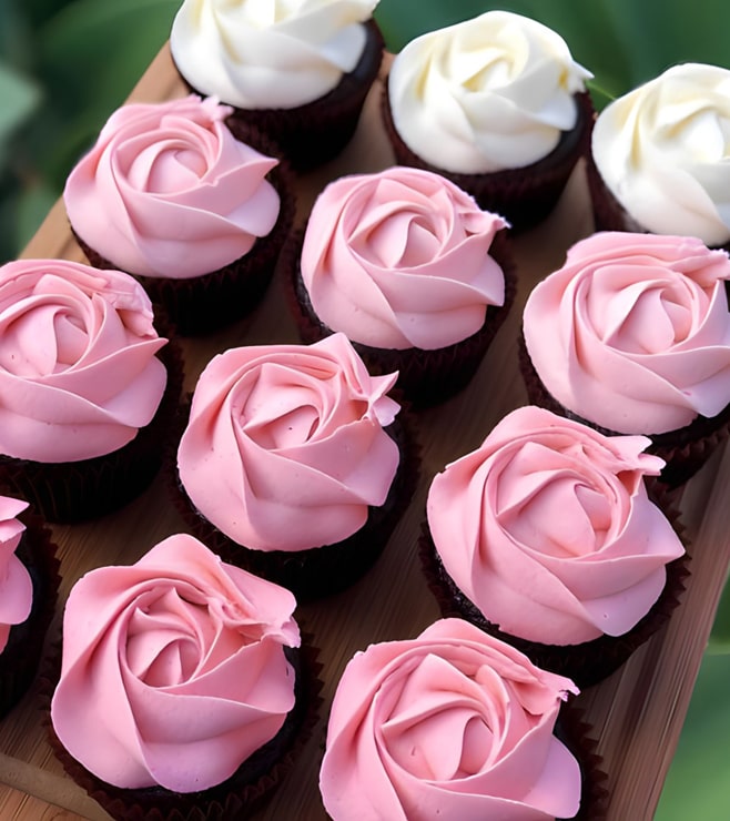 كب كيك وردي سعيد