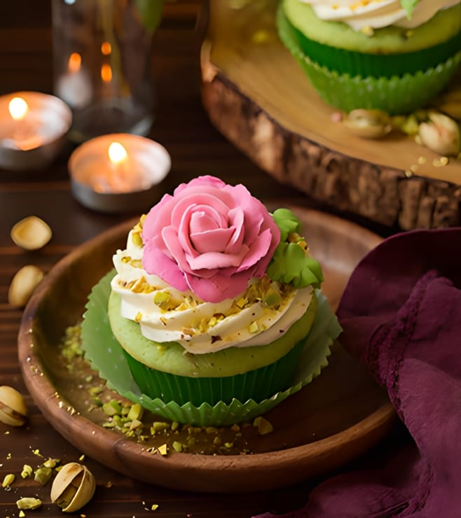 كب كيك بالفستق والورد، كب كيك