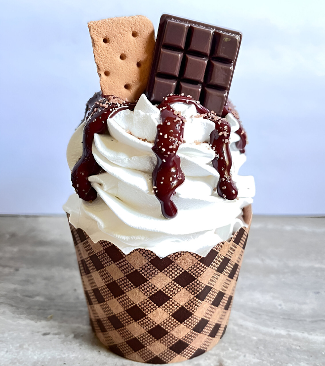 كب كيك السعادة الخالصة