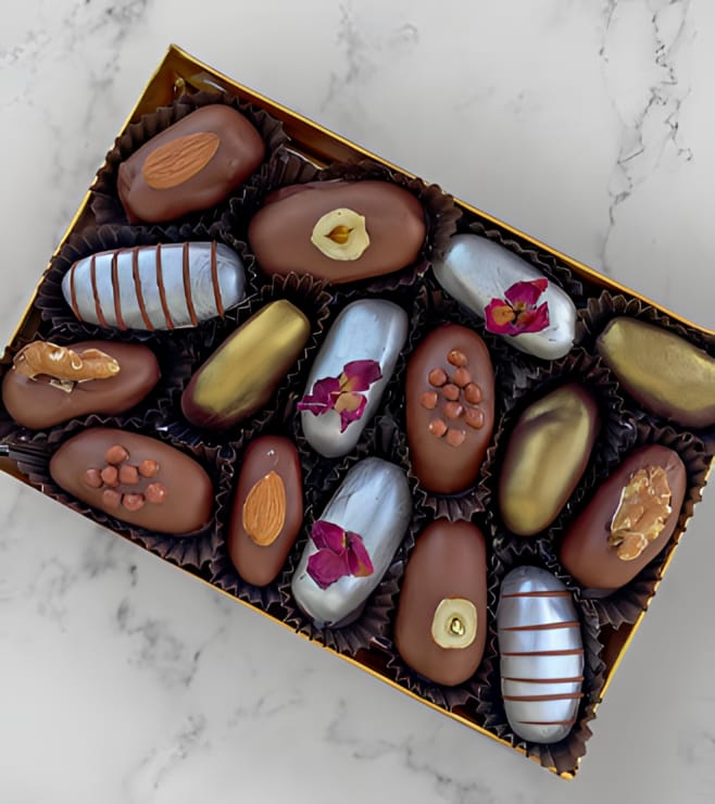 مجموعة متنوعة من تمور رمضان