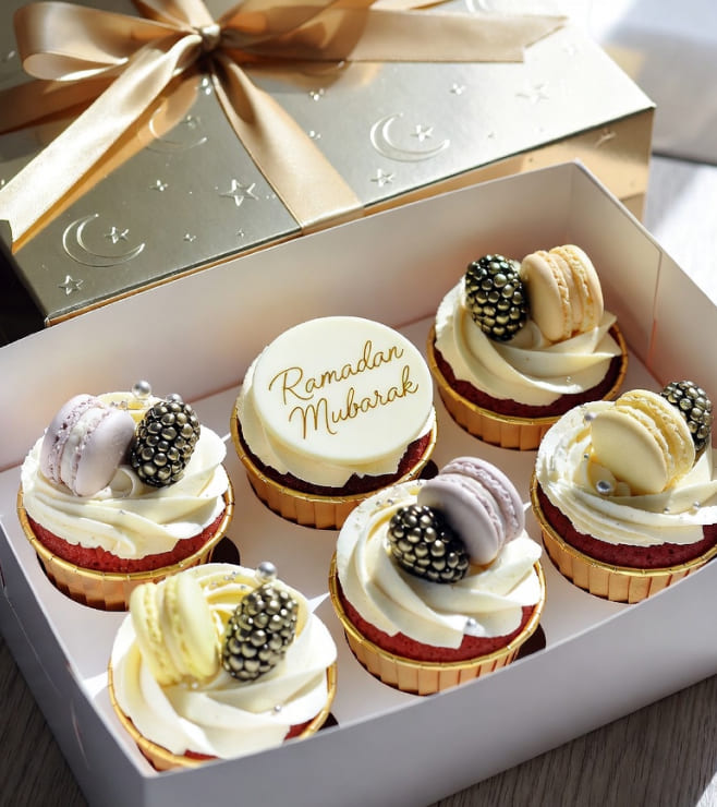 Starlit Glow Cupcakes