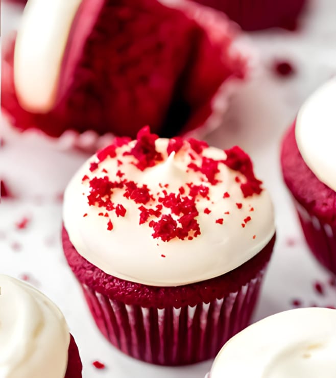 كب كيك أحمر خفيف