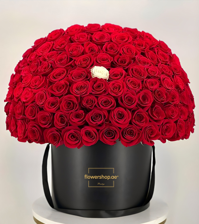 الصندوق الوحيد والوحيد للقبعات، الزهور