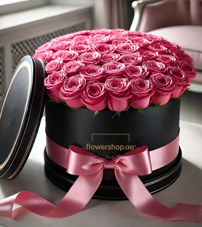 صندوق قبعات مخملي بلون وردي خفيف