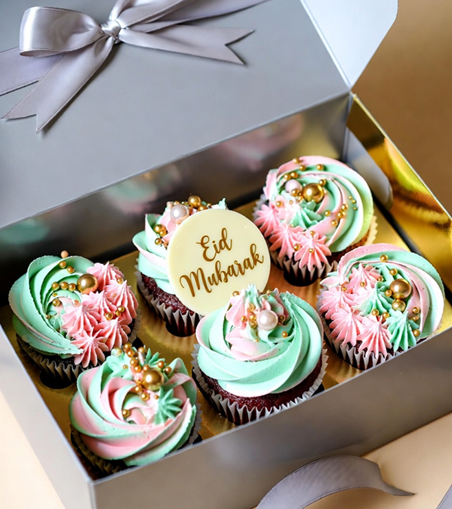 Velvety Eid Cupcakes