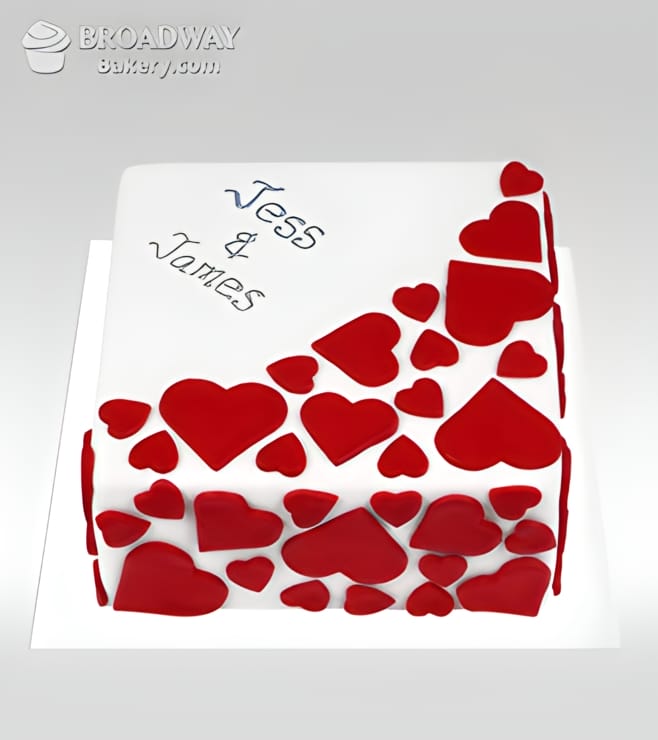 كعكة الفراولة بالقلب الساتاني