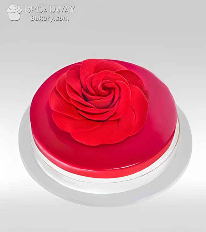 كعكة الشوكولاتة والتوت الأحمر