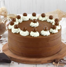 cake best selling gifts, Sharjah Flower Delivery