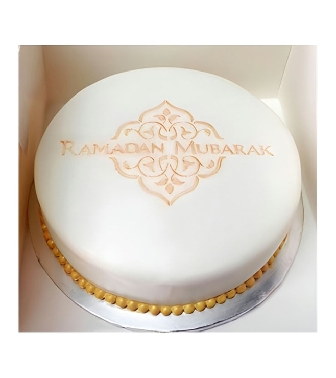 Classic Ramadan Mubarak Cake