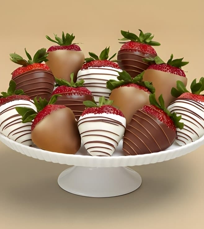 Luxurious Strawberry Bliss - Dipped Dozen