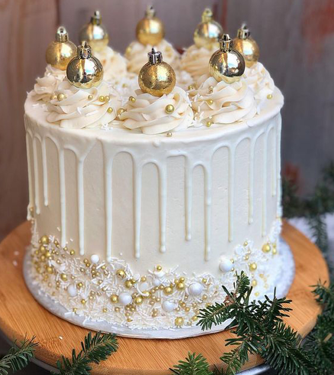 Shimmering Moments Cake, New Year Gifts