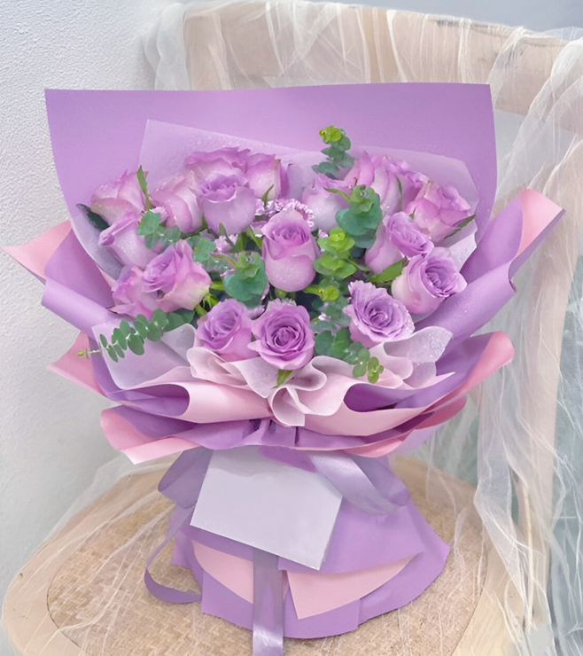 Chic Purple Rose Bouquet