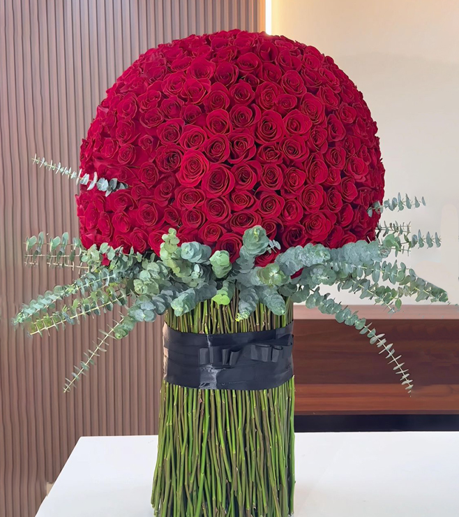 Grand Affair Rose Arrangement