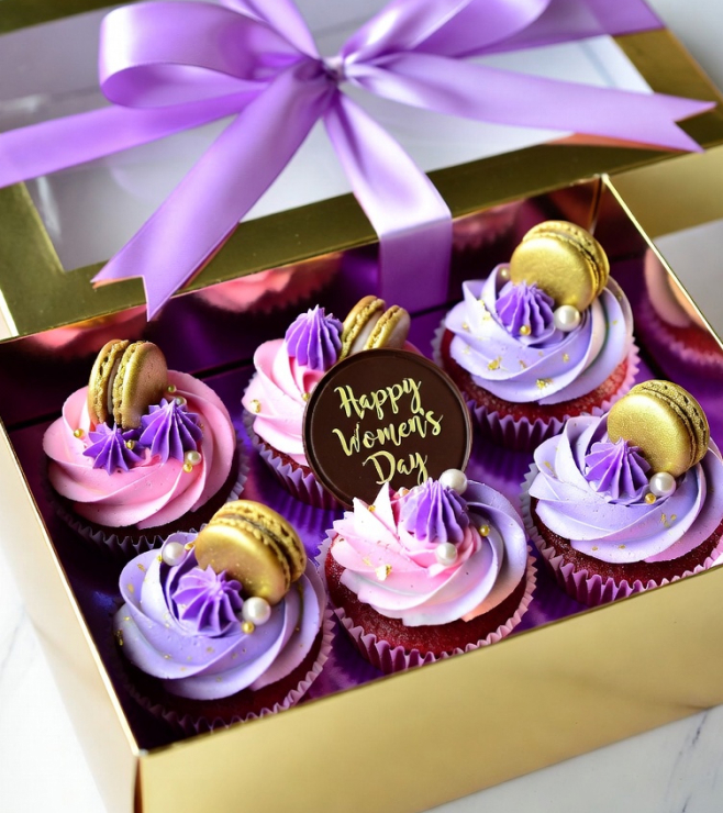 Opulent Swirls Cupcakes