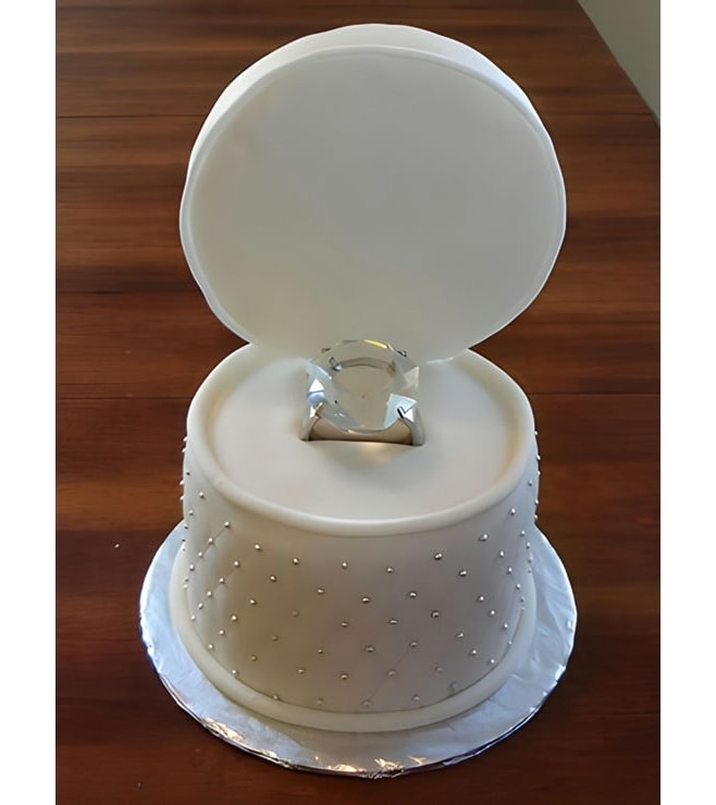 Ringbox Engangement Cake