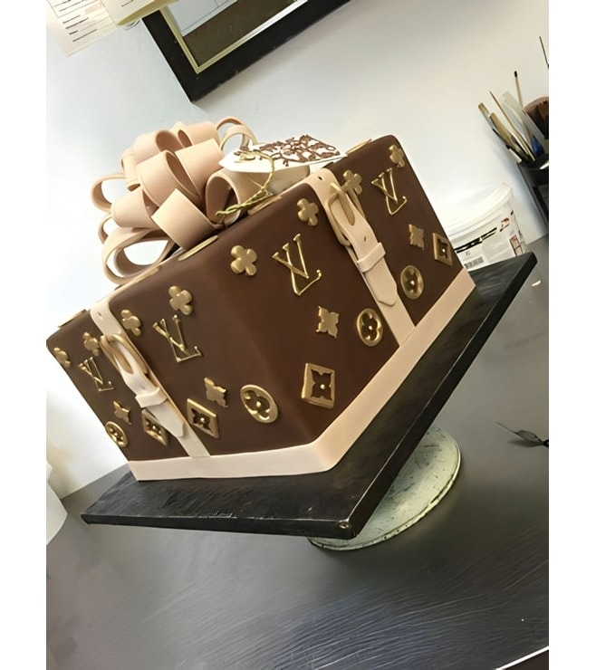 Louis Vuitton Trunk Cake