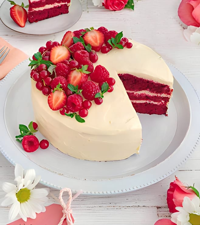 Berrylicious Red Velvet Cake
