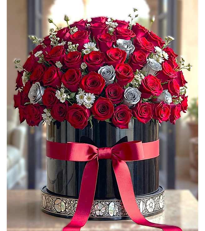 Luxe Love Story Hatbox, Flowers